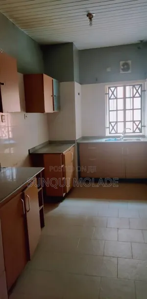 3bdrm Apartment in Anthony Enahoro, Ogba GRA for rent