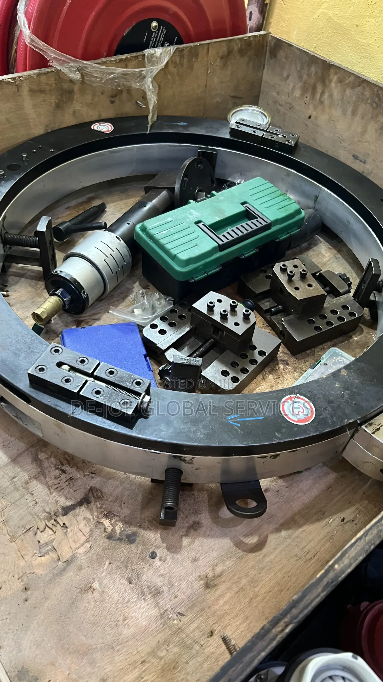 Cold Pipe Cutting and Beveling Machine