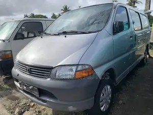 Toyota HiAce 2008 Silver