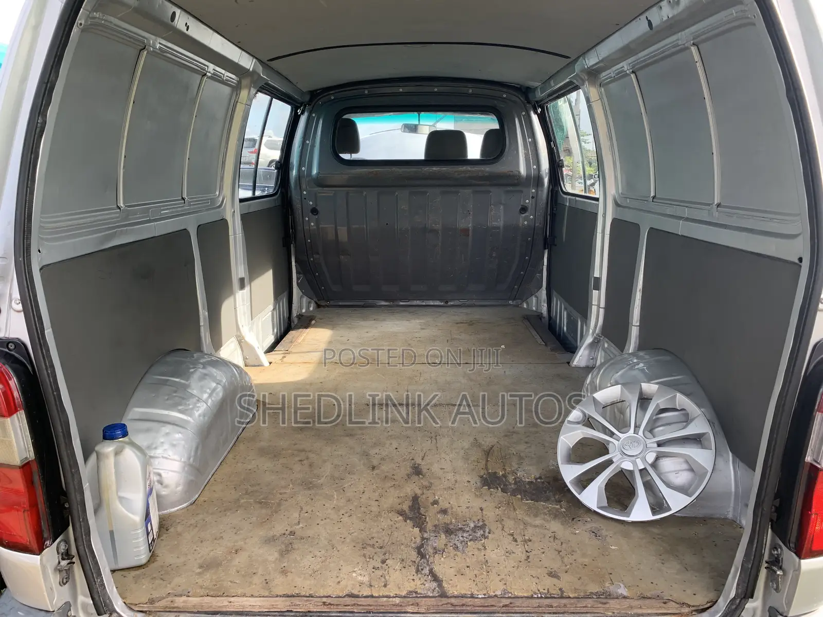 Toyota HiAce 2008 Silver