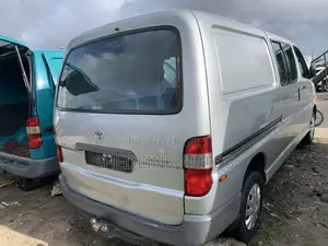 Toyota HiAce 2008 Silver