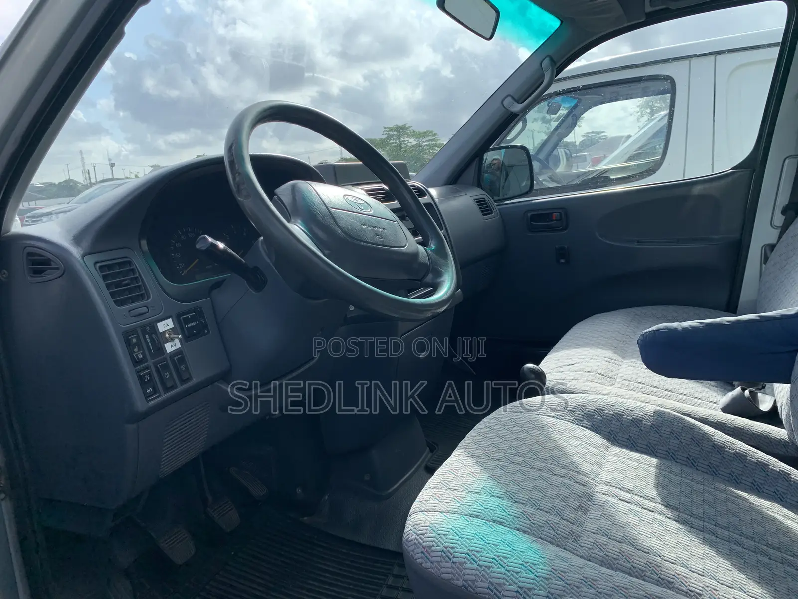 Toyota HiAce 2008 Silver
