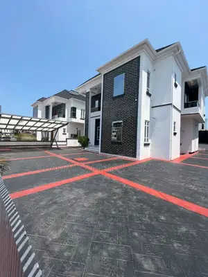 5bdrm Duplex in Ikota for sale