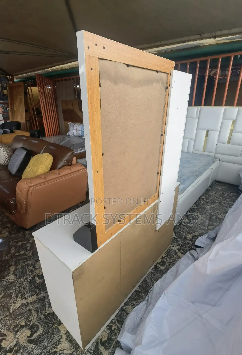 Dressing Table With Mirror