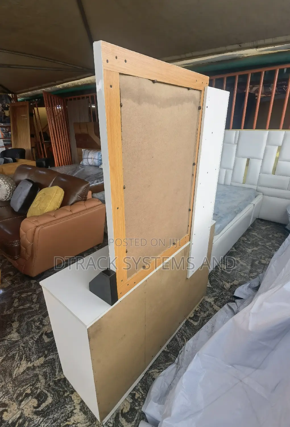Dressing Table With Mirror
