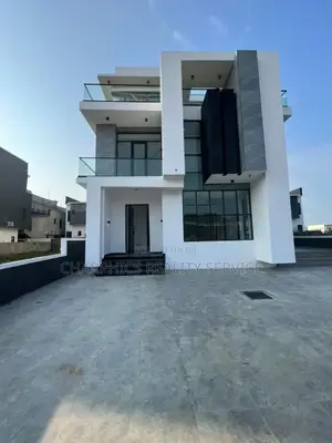 5bdrm Duplex in Ikota for sale