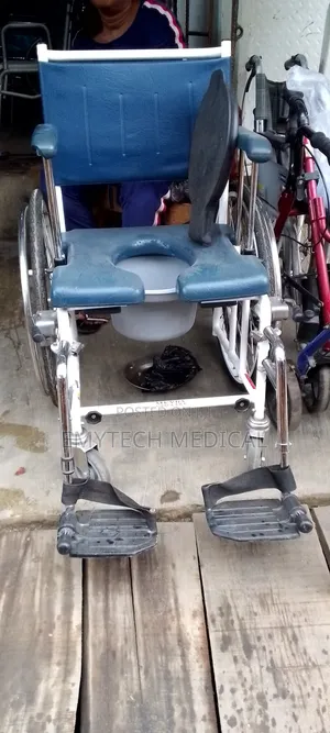 Commode Wheelchair