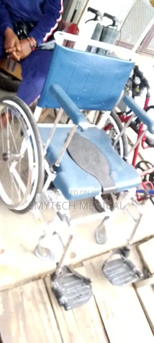 Commode Wheelchair