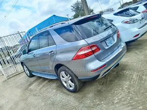 Mercedes-Benz M Class ML350 4MATIC 4dr SUV AWD (3.5L 6cyl 7A) 2014 Gray