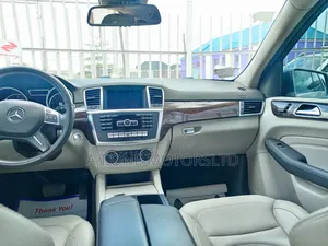 Mercedes-Benz M Class ML350 4MATIC 4dr SUV AWD (3.5L 6cyl 7A) 2014 Gray