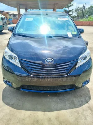 Toyota Sienna 2014 Black