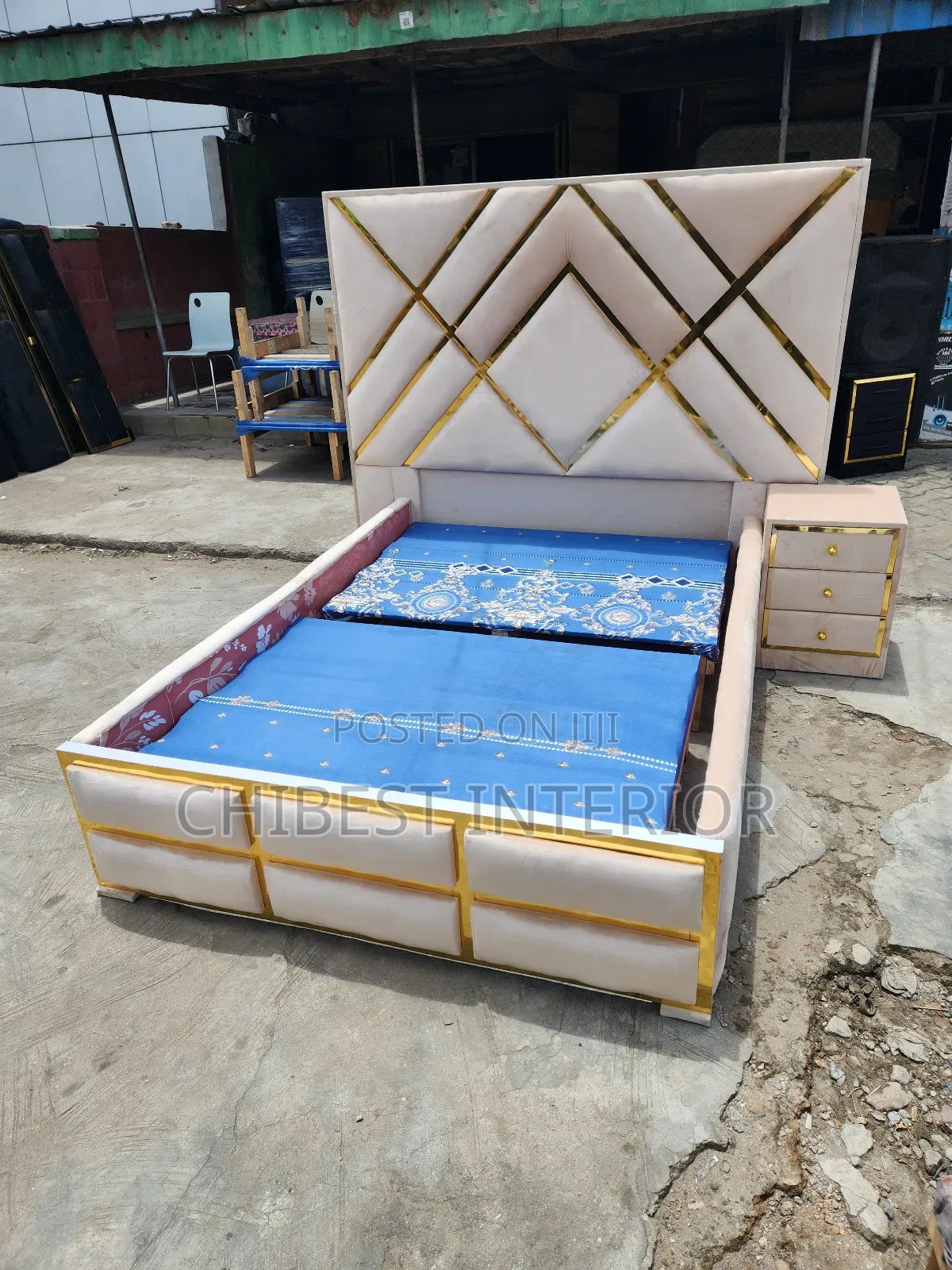 Padded 4.5by6 Bed Set With 3 Sided Cupboard