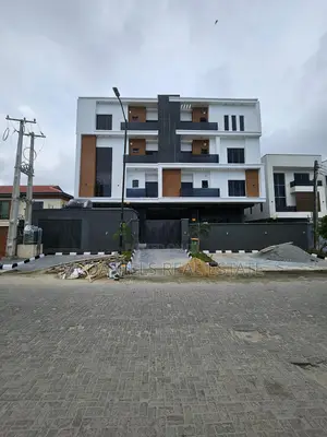 3bdrm Apartment in Lekki Phase 1 for sale
