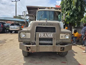 Mack R Model Tokunbo 1989 Model