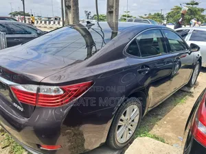 Lexus ES 2015 Gray