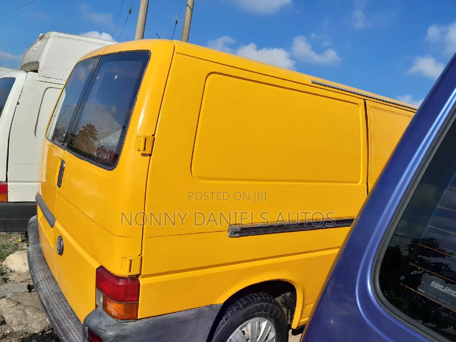 Volkswagen Transporter 2002 Yellow