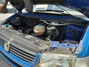 Volkswagen Transporter 2004 Blue