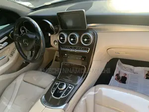 Mercedes-Benz GLC-Class 2018 White