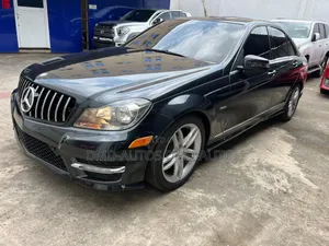 Mercedes-Benz C250 2012 Blue