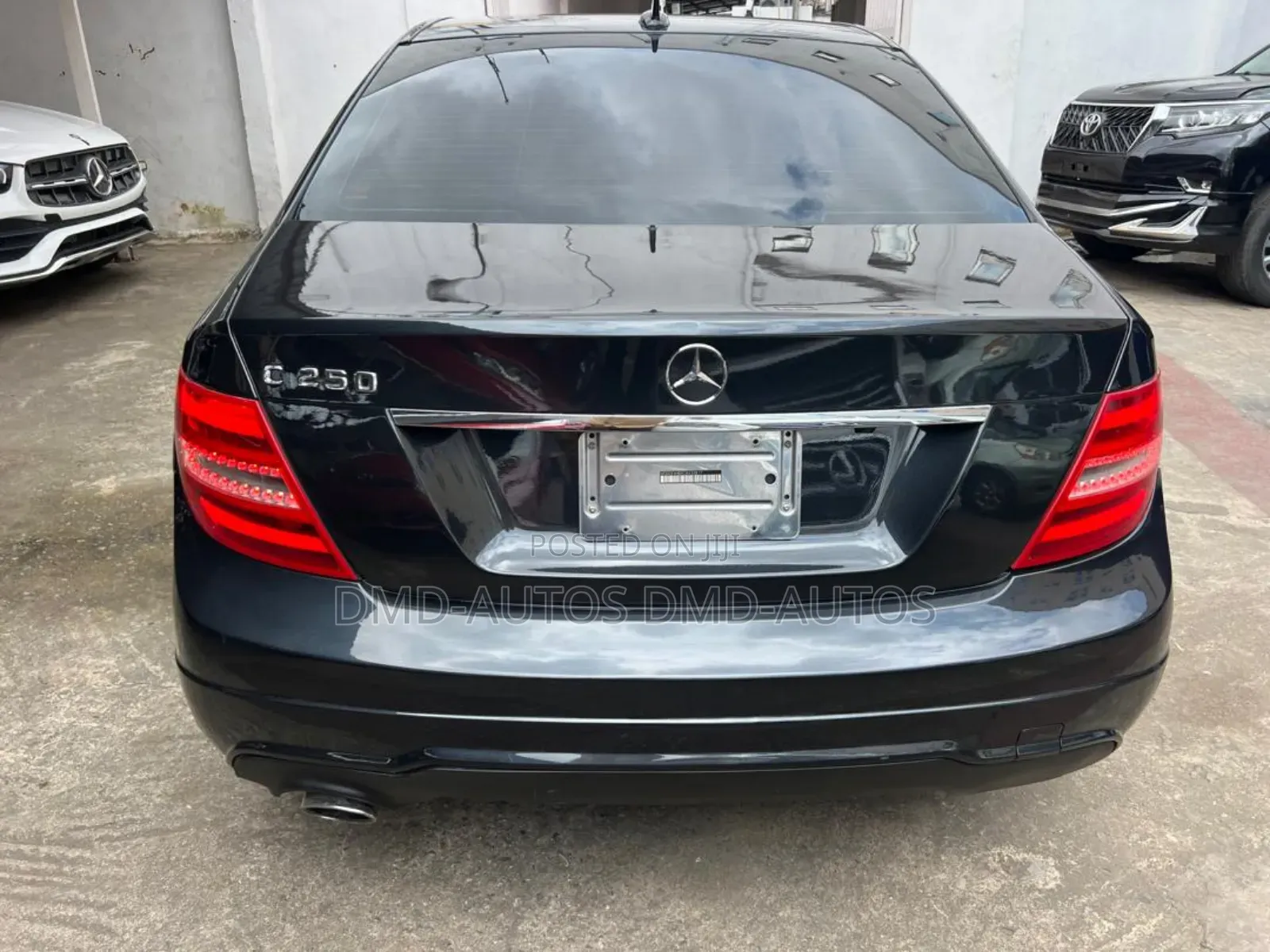 Mercedes-Benz C250 2012 Blue