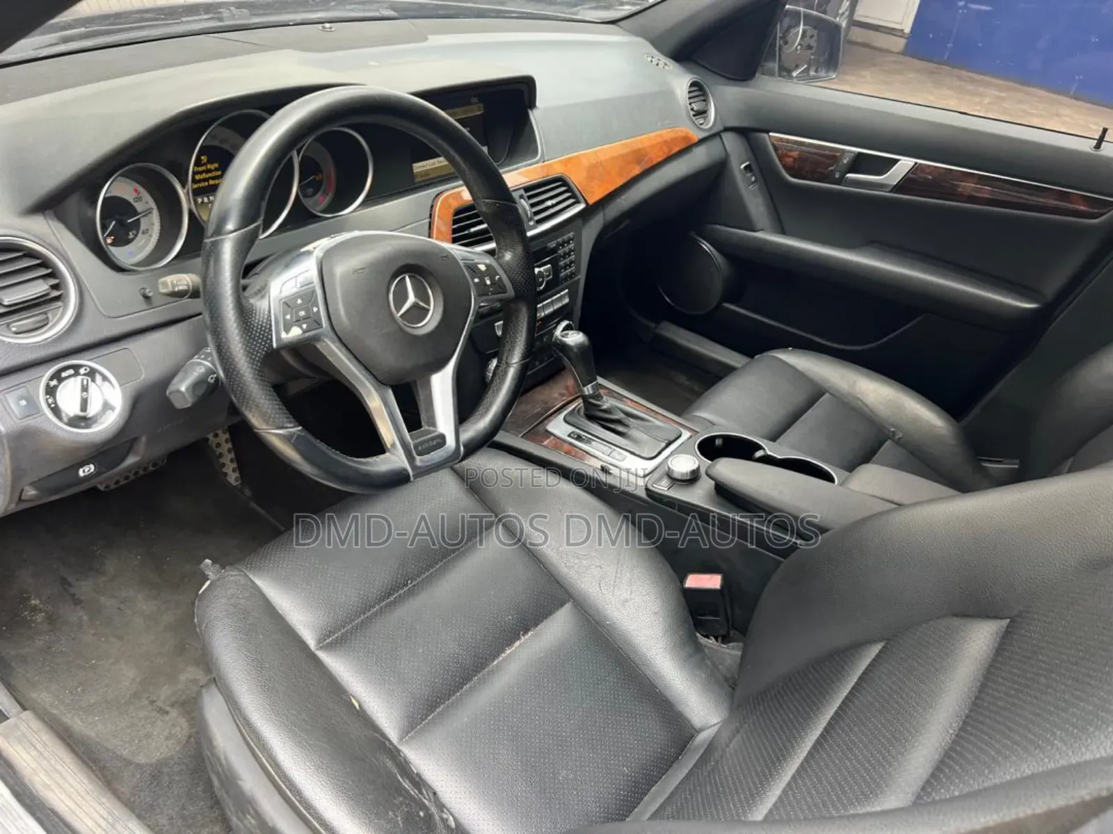 Mercedes-Benz C250 2012 Blue