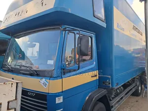 Mercedes Benz 1217