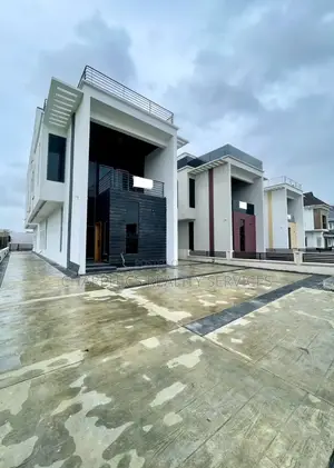 5bdrm Duplex in Osapa london for sale