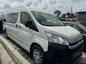 Toyota HiAce 2020 White