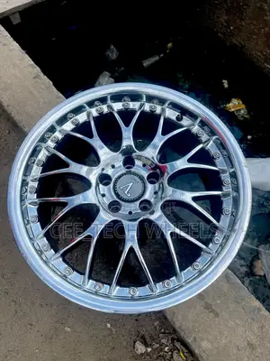 Neatly 18 Inches Chrome for Benz Lexus Camry Honda Etc