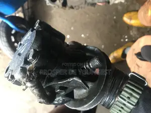 Power Steering Pump for Mitsubishi L400. 2000 Model