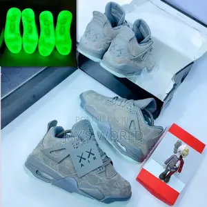 Nike Air Jordan 4
