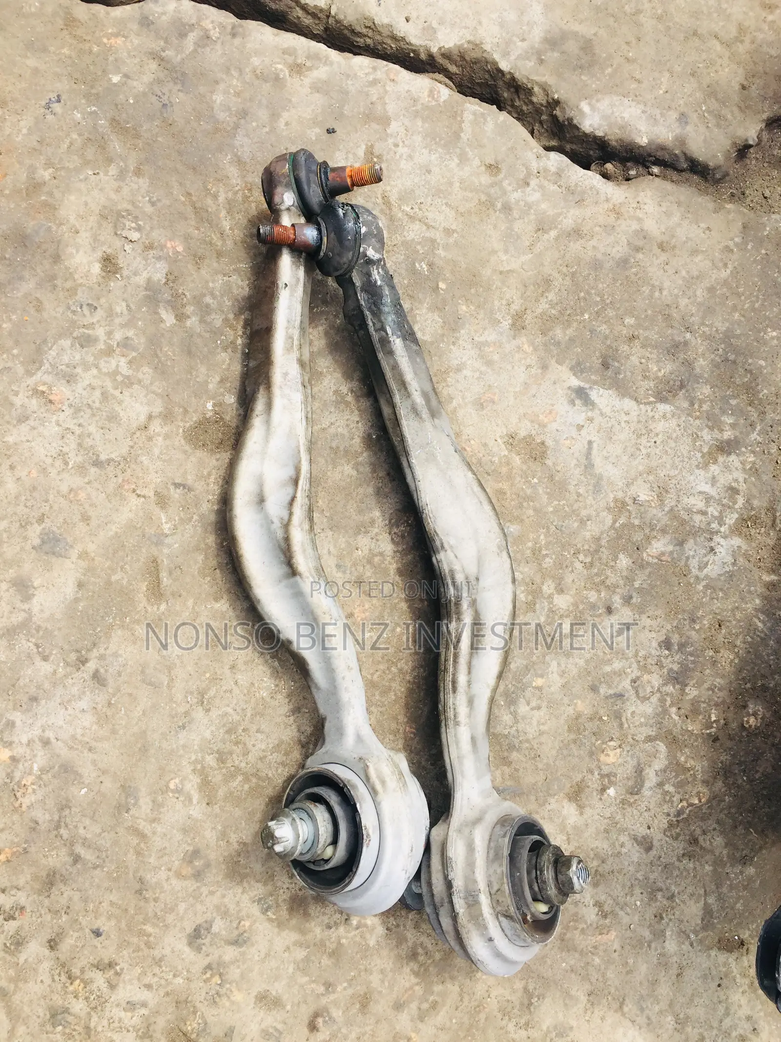 Lower Arm E350(212) 4matic