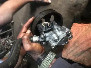 Power Steering Pump for Nissan Amanda V8 Model