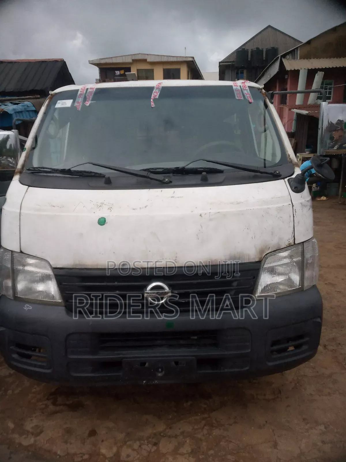 Nissan Caravan (Urvan) 2021 White