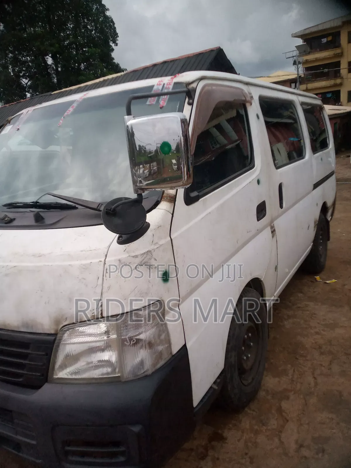 Nissan Caravan (Urvan) 2021 White