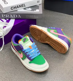 Sb Dunk Low Sneakers