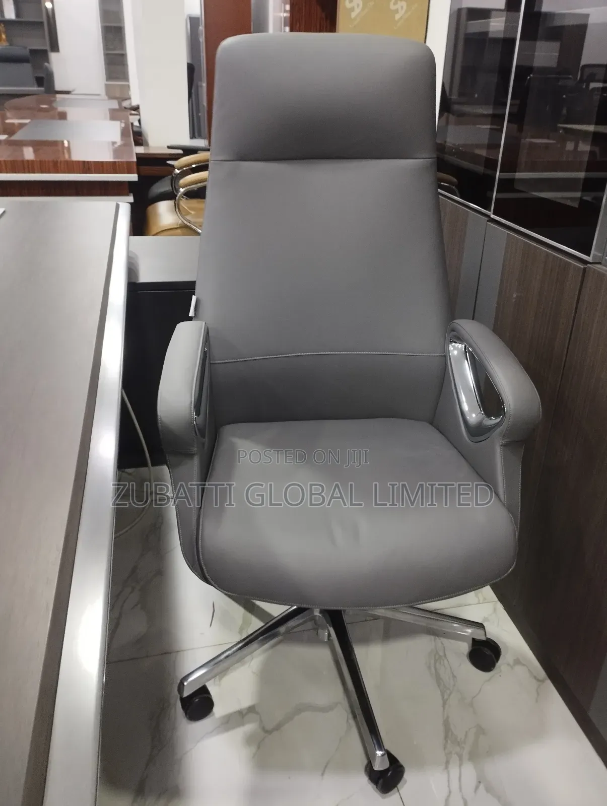 Foreign Executive Swivel Office Leather Chair