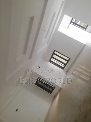 2bdrm Block of Flats in Utako for rent
