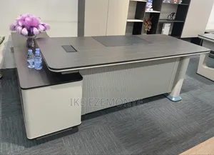 DD Executive Table
