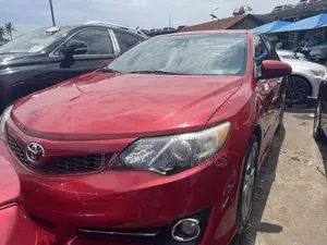 Toyota Camry SE 4dr Sedan (2.5L 4cyl 6A) 2013 Red