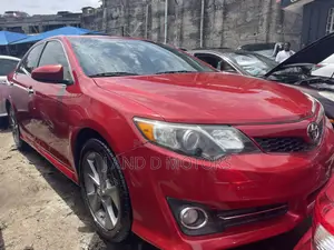 Toyota Camry SE 4dr Sedan (2.5L 4cyl 6A) 2013 Red