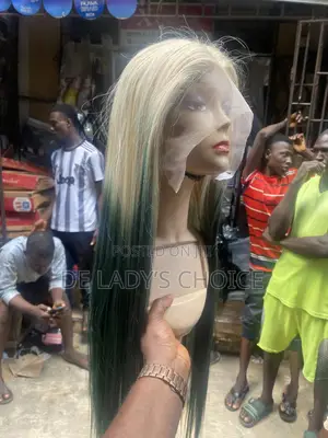 Sharonnette Amazing Blend STW Wig