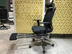 Office Chair With Headrest and Footrest