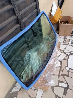 Bentley GT Front Windscreen