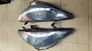 TOYOTA Previa Headlamp