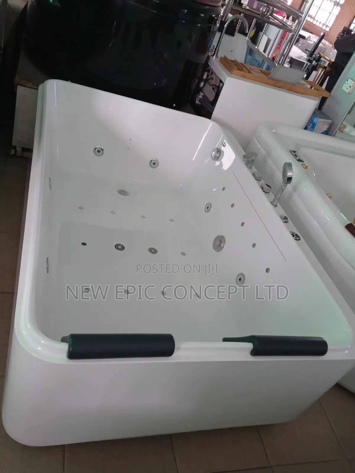 Executive Square Acrylic Double Jacuzzi