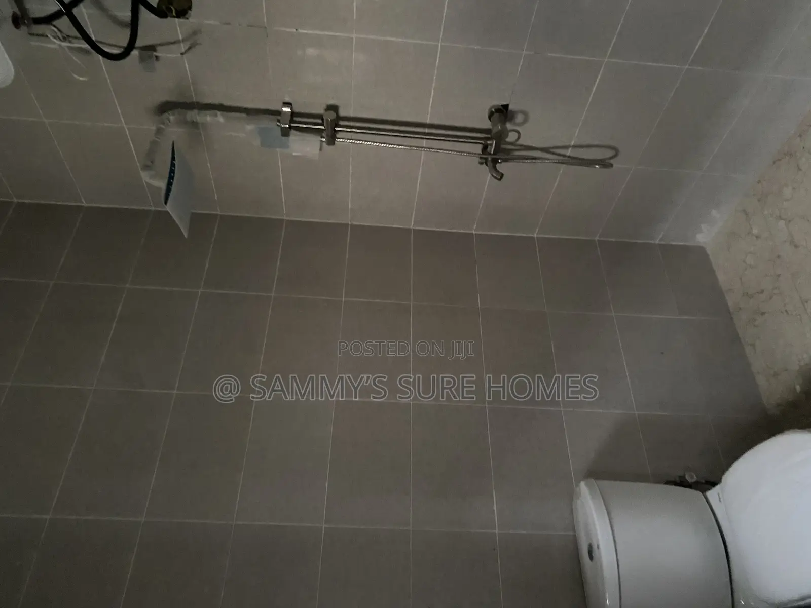 3bdrm Block of Flats in Wetland Estate Jahi for rent