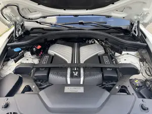 Rolls-Royce Cullinan Base 2021 White