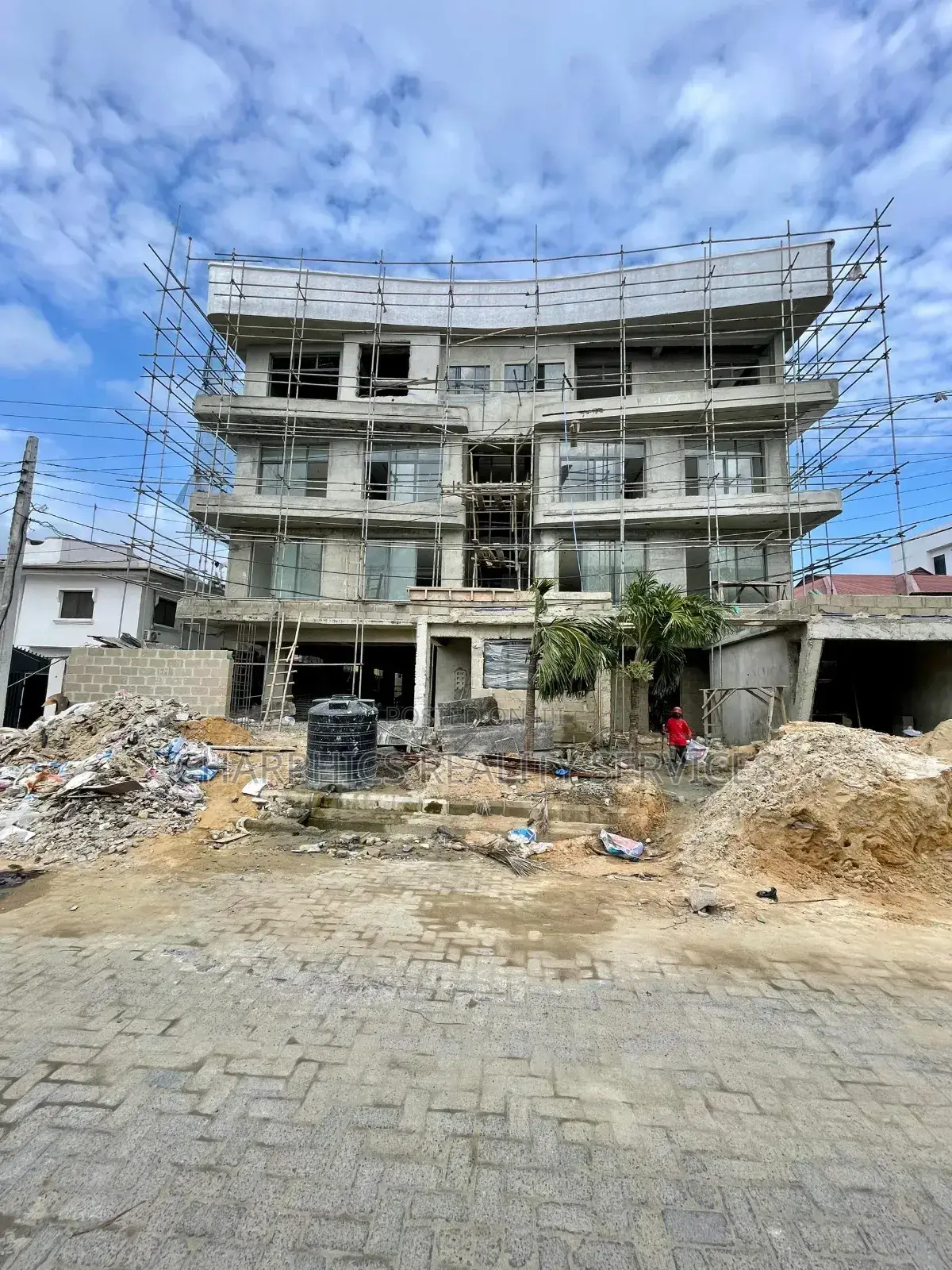2bdrm Apartment in Lekki Phase 1 for sale