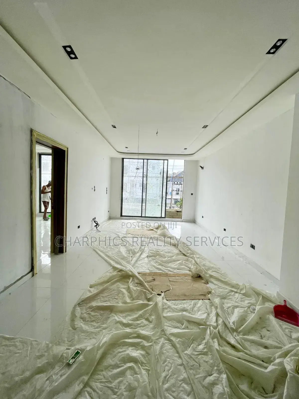 2bdrm Apartment in Lekki Phase 1 for sale